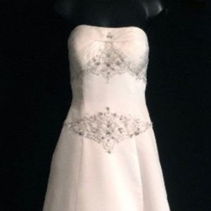 Rhinestone Strapless Wedding Gown   VS164